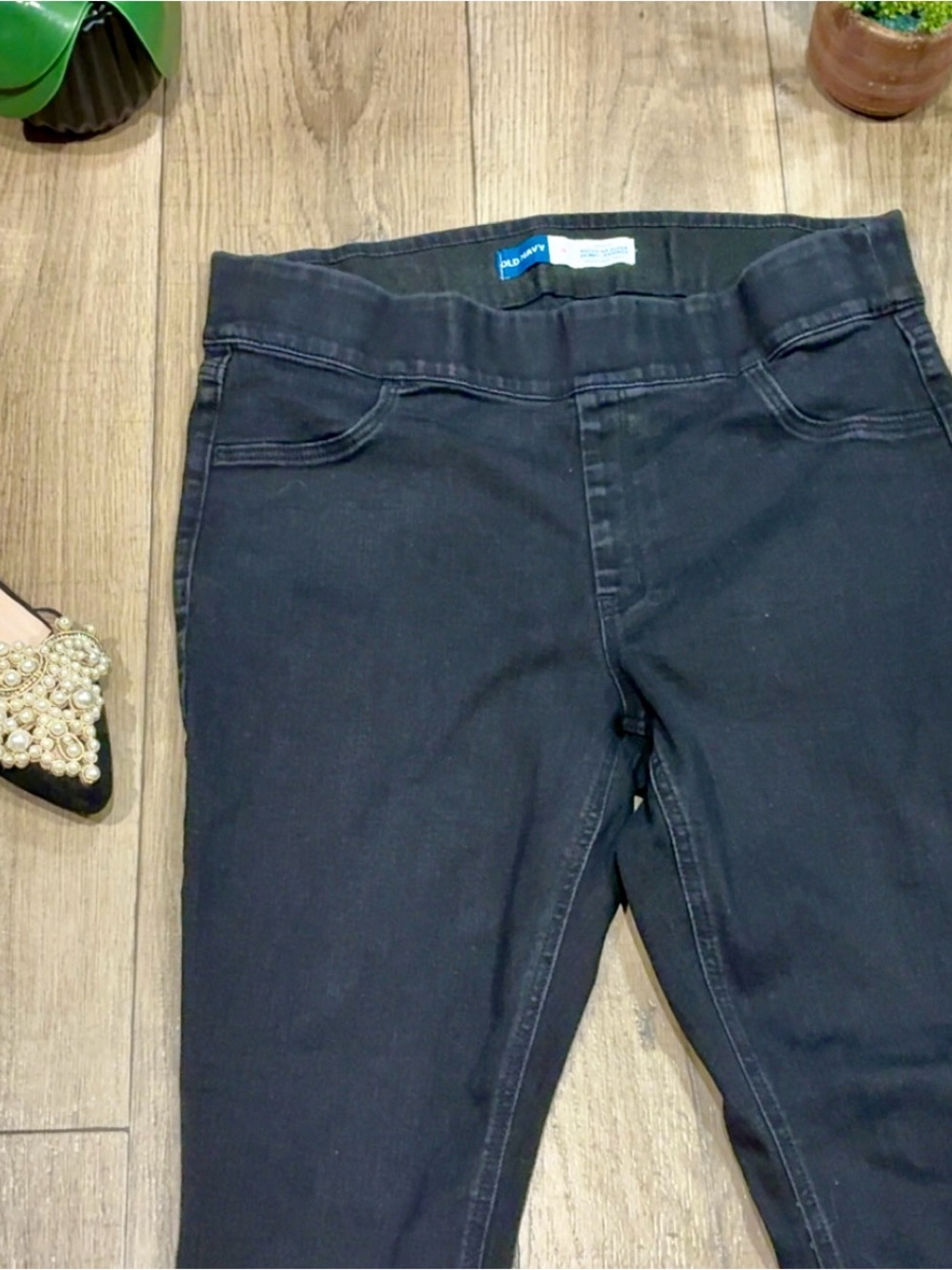 Old Navy Black Pull-On Slim Jeggings